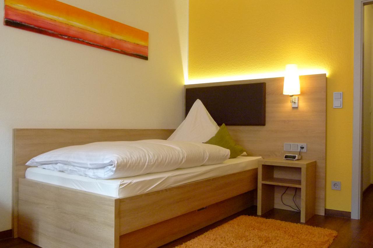 Hotel-Gasthof Zur Sonne พัพเพนไฮม์ ภายนอก รูปภาพ