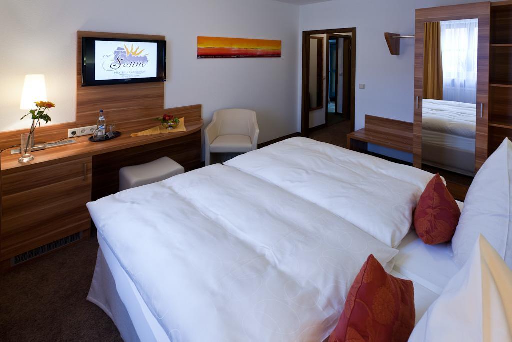 Hotel-Gasthof Zur Sonne พัพเพนไฮม์ ภายนอก รูปภาพ