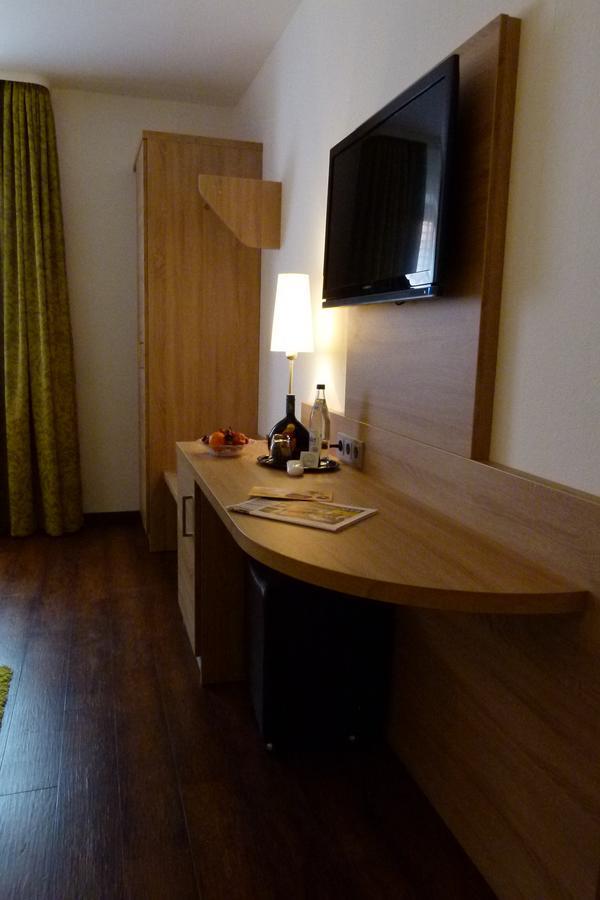 Hotel-Gasthof Zur Sonne พัพเพนไฮม์ ภายนอก รูปภาพ