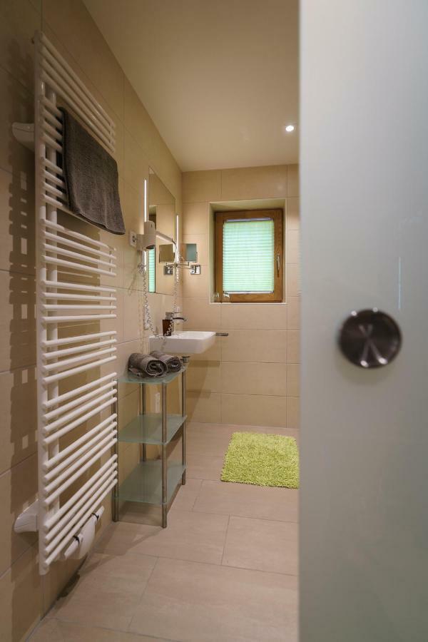 Hotel-Gasthof Zur Sonne พัพเพนไฮม์ ภายนอก รูปภาพ