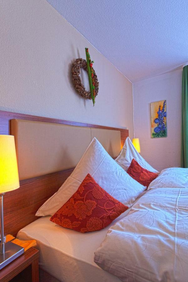 Hotel-Gasthof Zur Sonne พัพเพนไฮม์ ภายนอก รูปภาพ